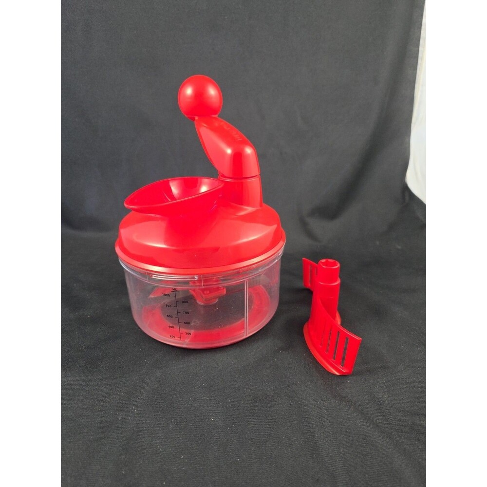 Tupperware Quick Chef Food Processor Chopper Red 4 Cups Whisk Mix Pour Spout